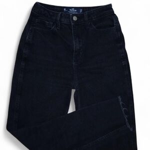 Hollister Ultra High-Rise Mom Jean